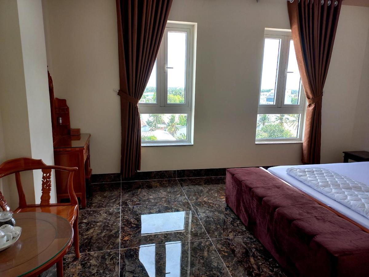 Hotel Khach San Hoang Gia Bac Lieu Exterior foto